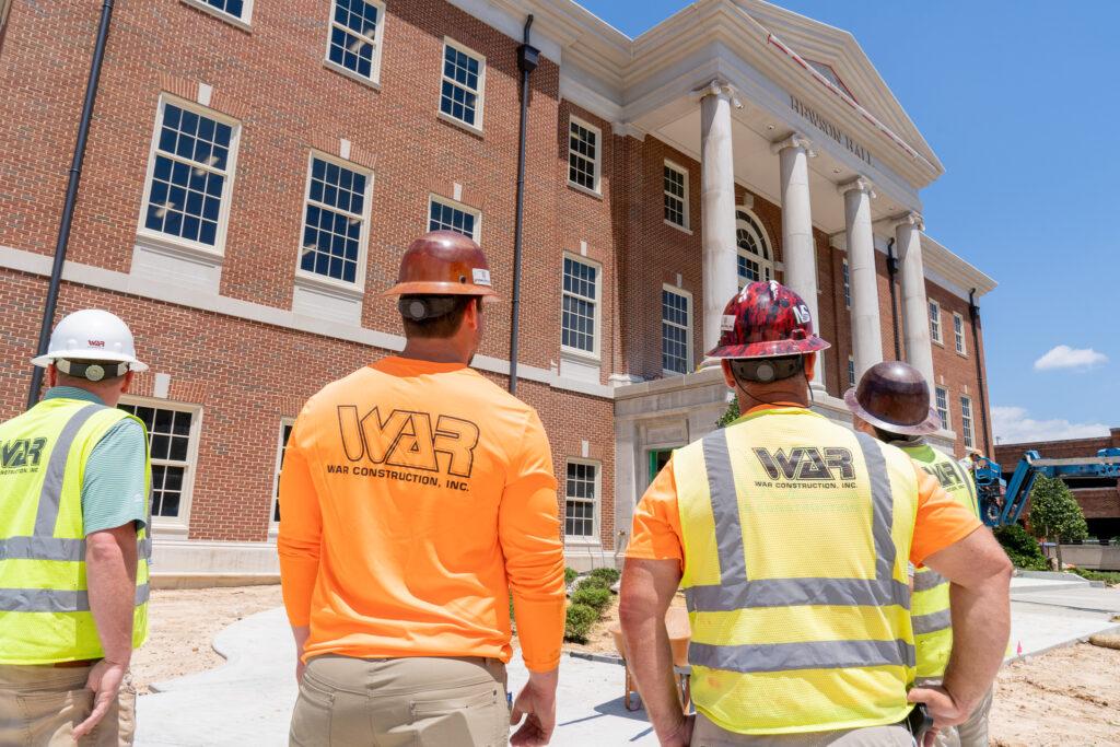 WAR Construction workers on job site