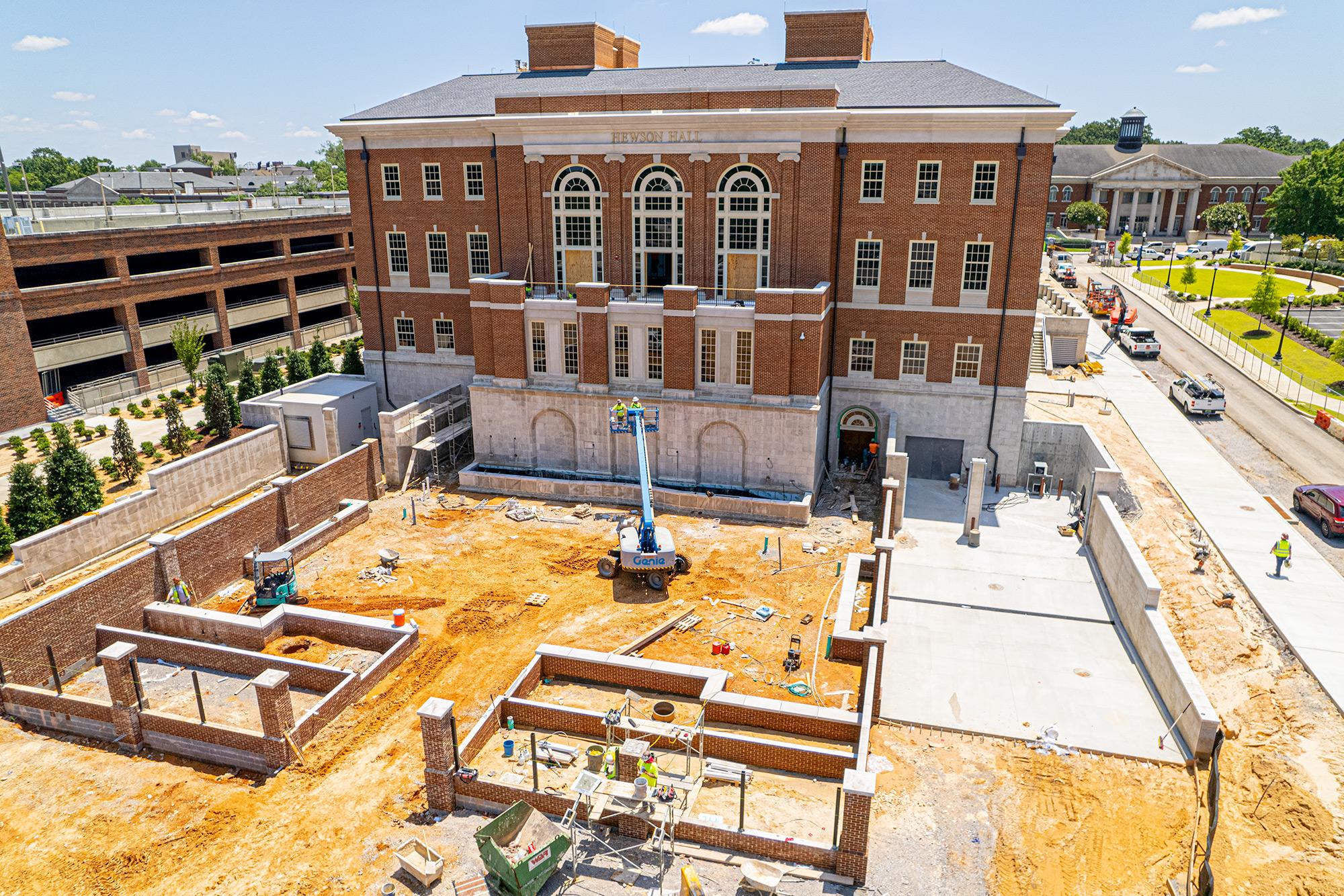 Hewson Hall construction on University of Alabama campus